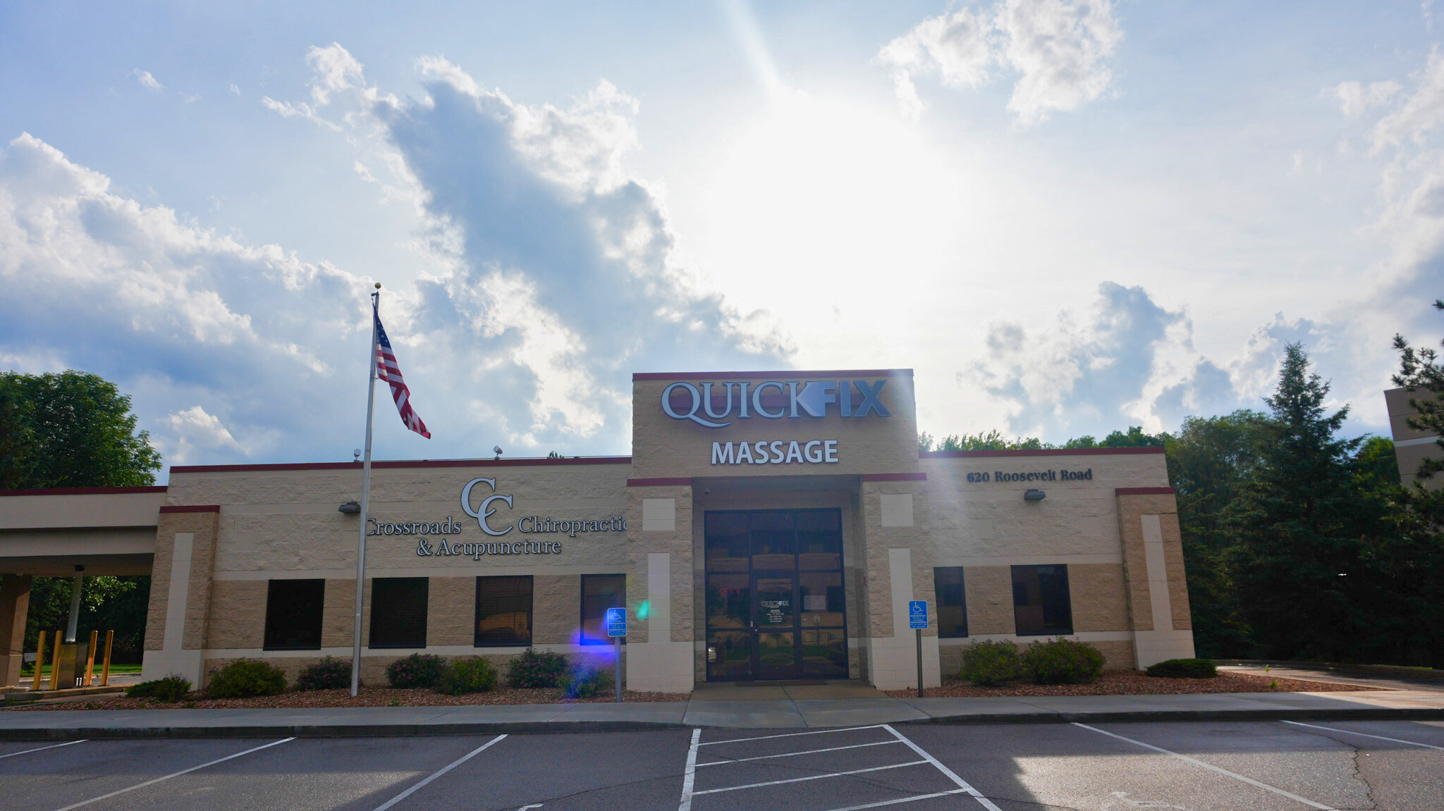 An image of Crossroads Chiropractic's building exterior.